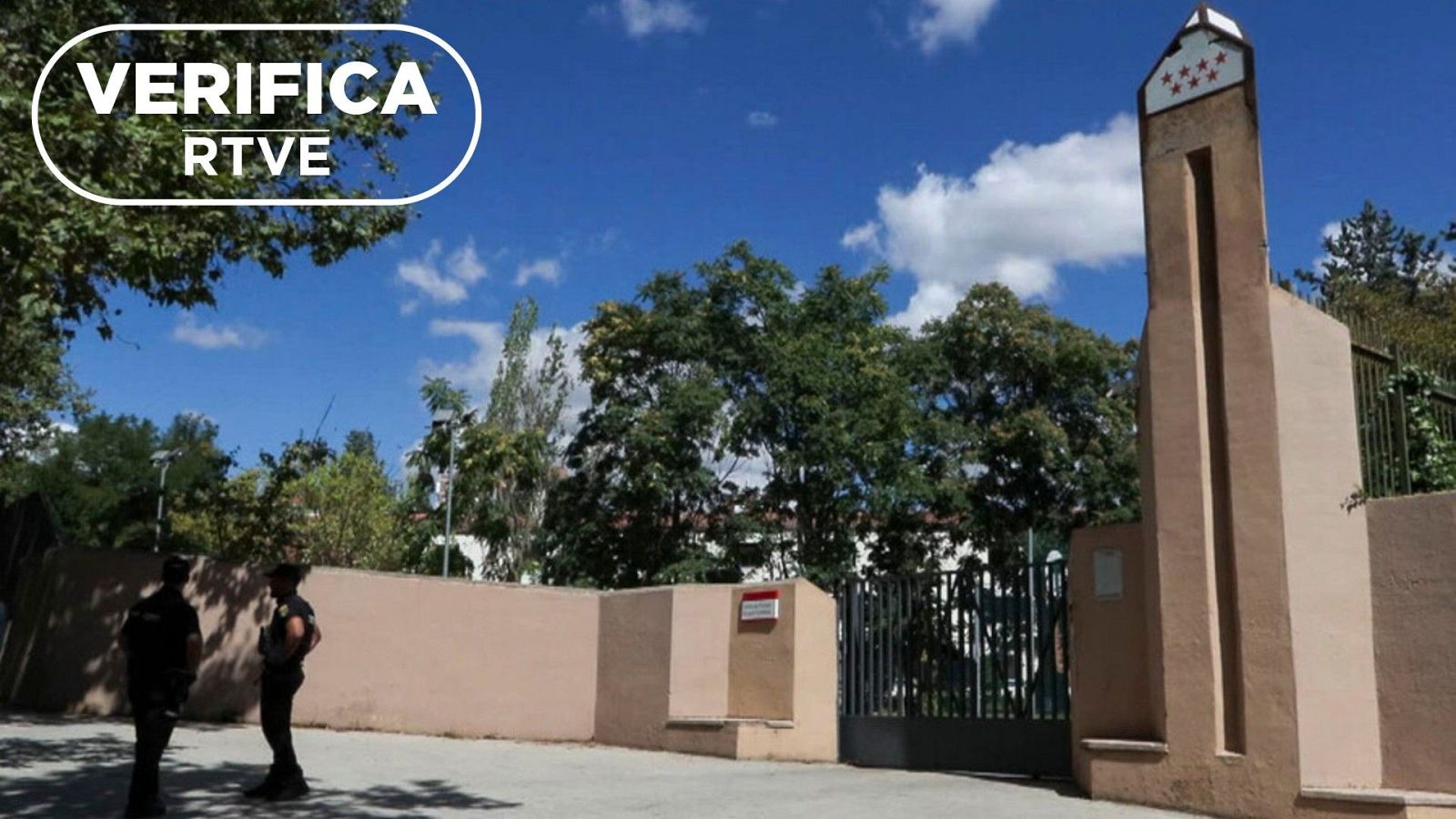 ¿Viven en hoteles de lujo los menores migrantes no acompañados?