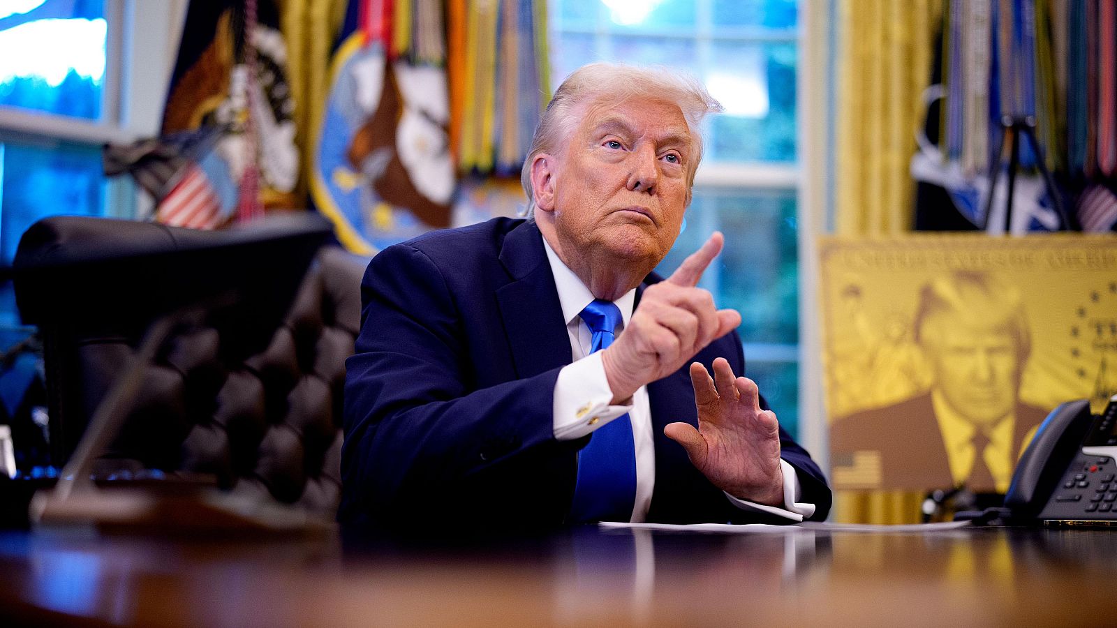 Trump amenaza a Venezuela con consecuencias "incalculables" si no acepta a todos los deportados