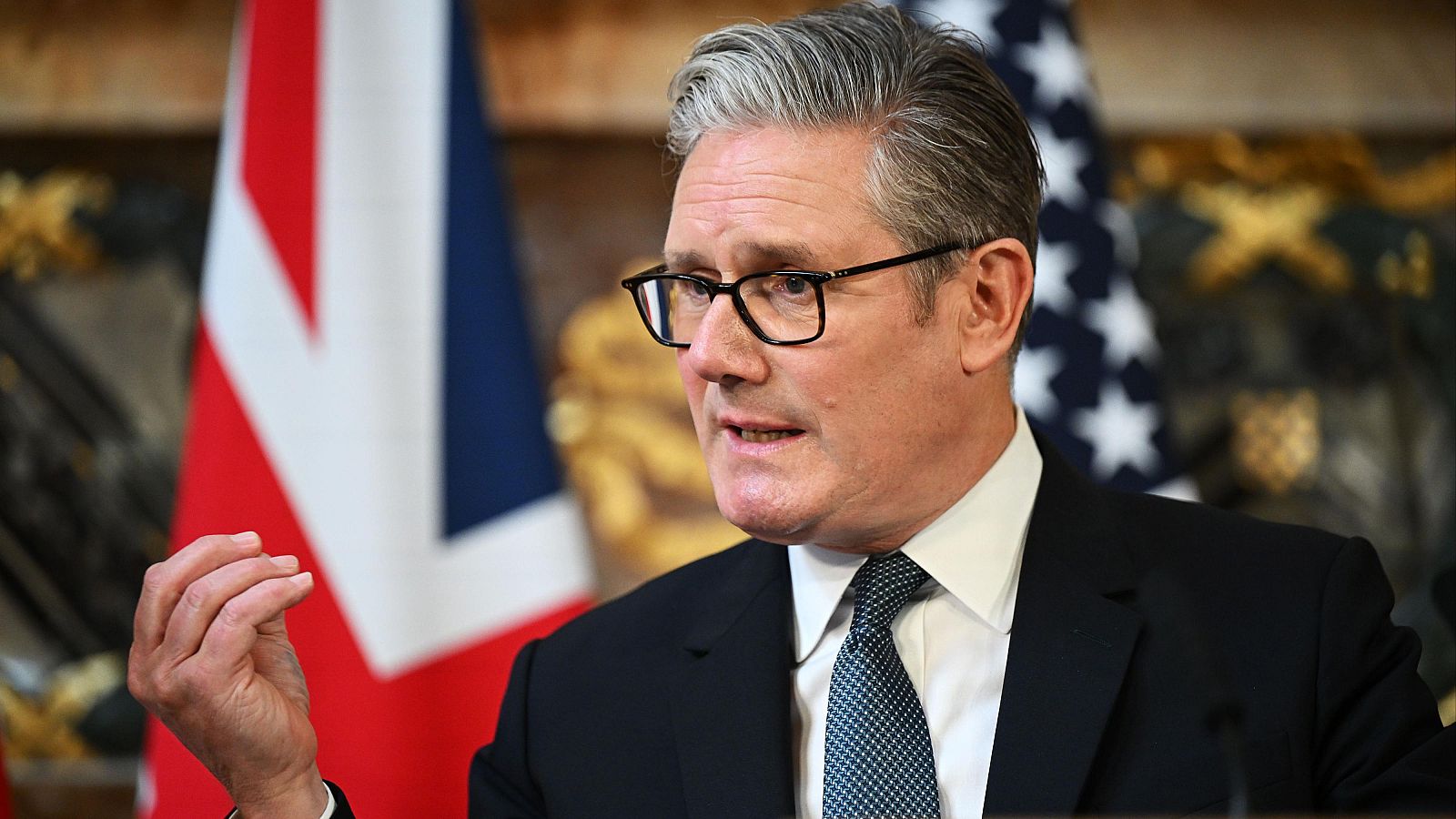 El primer ministro del Reino Unido, Keir Starmer, habla en una rueda de prensa en Chequers al concluir la visita de Estado del presidente de Estados Unidos, Donald Trump.