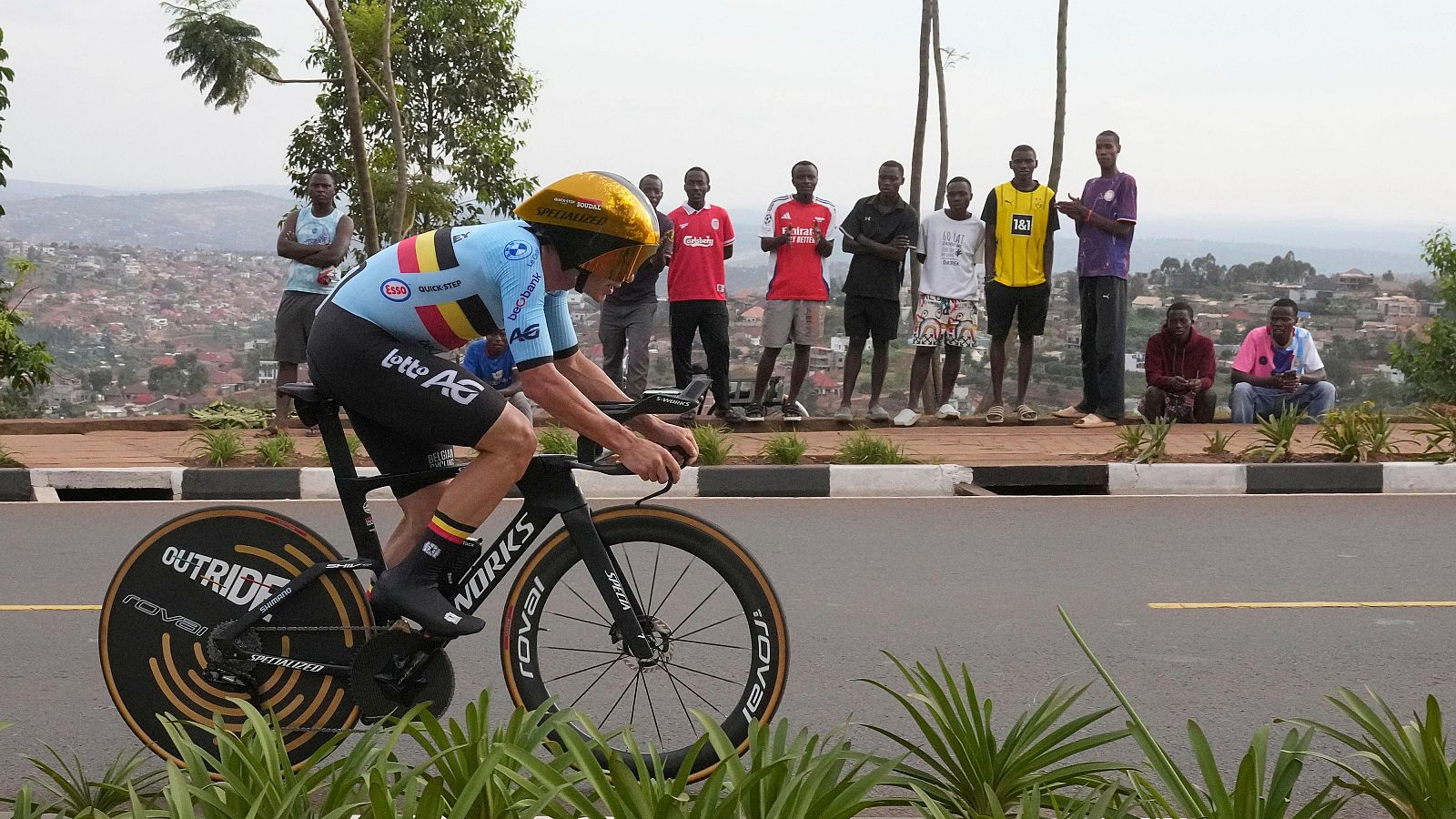 Remco Evenepoel hace historia en los Mundiales de ciclismo tras ganar doblando a Pogacar