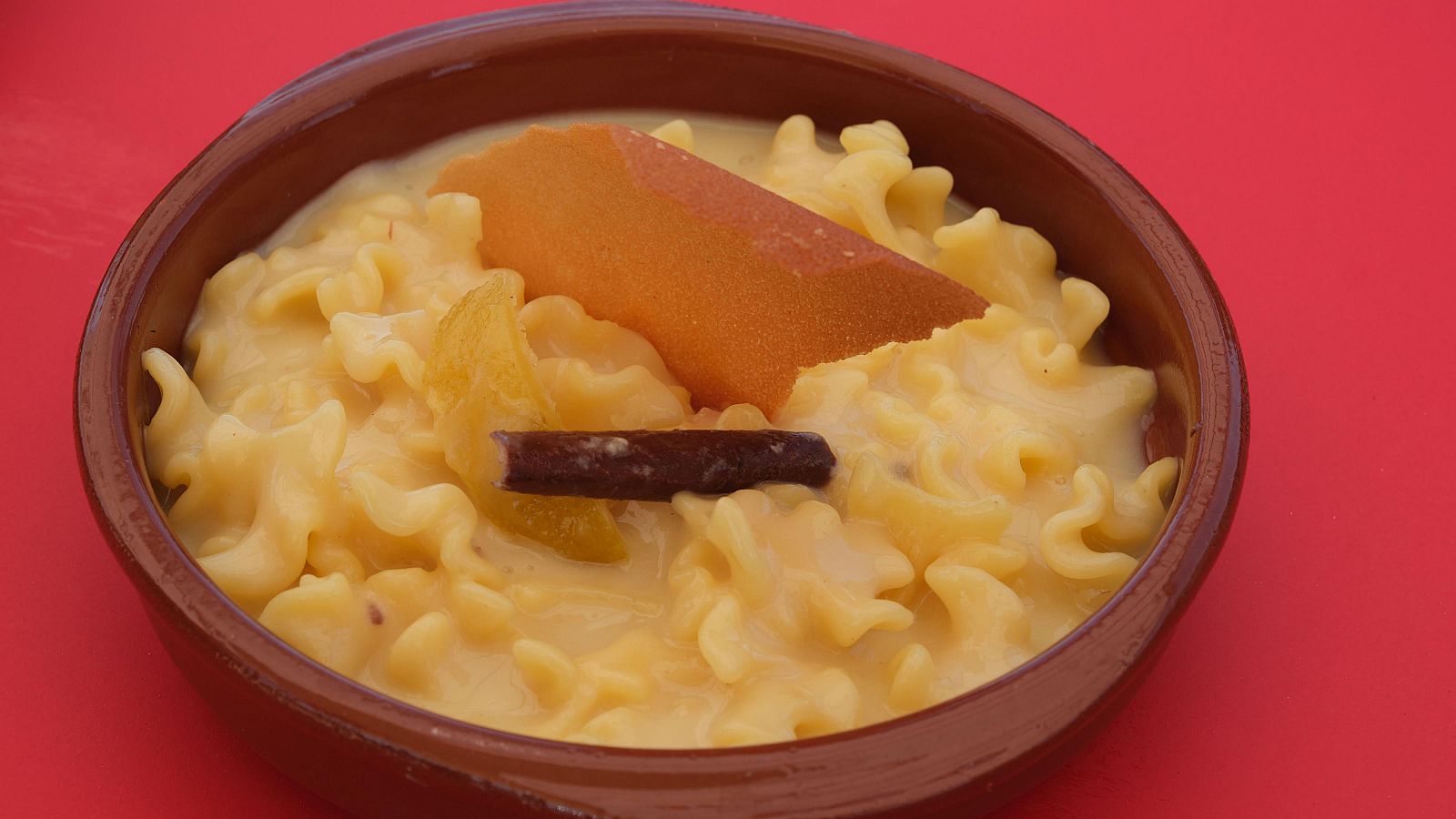 Receta de macarrones de San Juan con crujiente de canela de MasterChef Celebrity 10