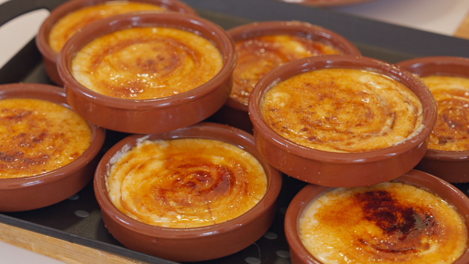 El secret de la crema catalana: recepta senzilla amb segles d'història
