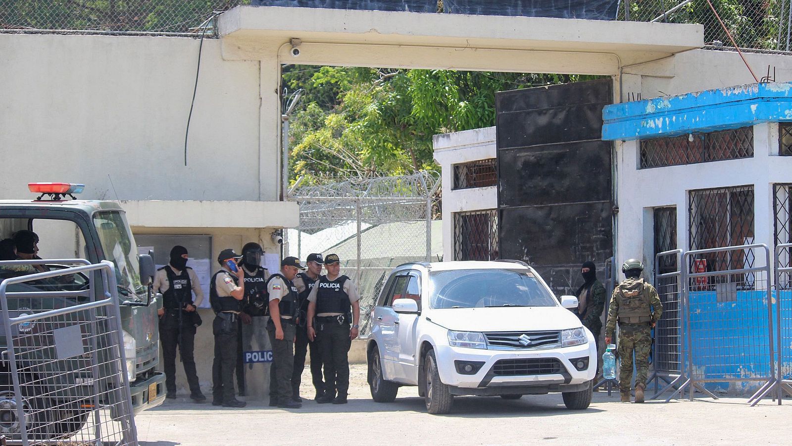 Los enfrentamientos durante el segundo día de motines en cárceles de Ecuador deja 17 muertos