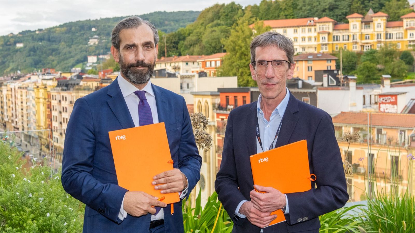 Eduardo Fernández Palomares y Roberto Sacristán, ayer en San Sebastián