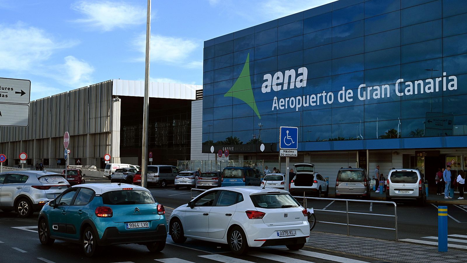Aena defiende su modelo de gestión integrada, sin participación autonómica al no haber una propuesta madura