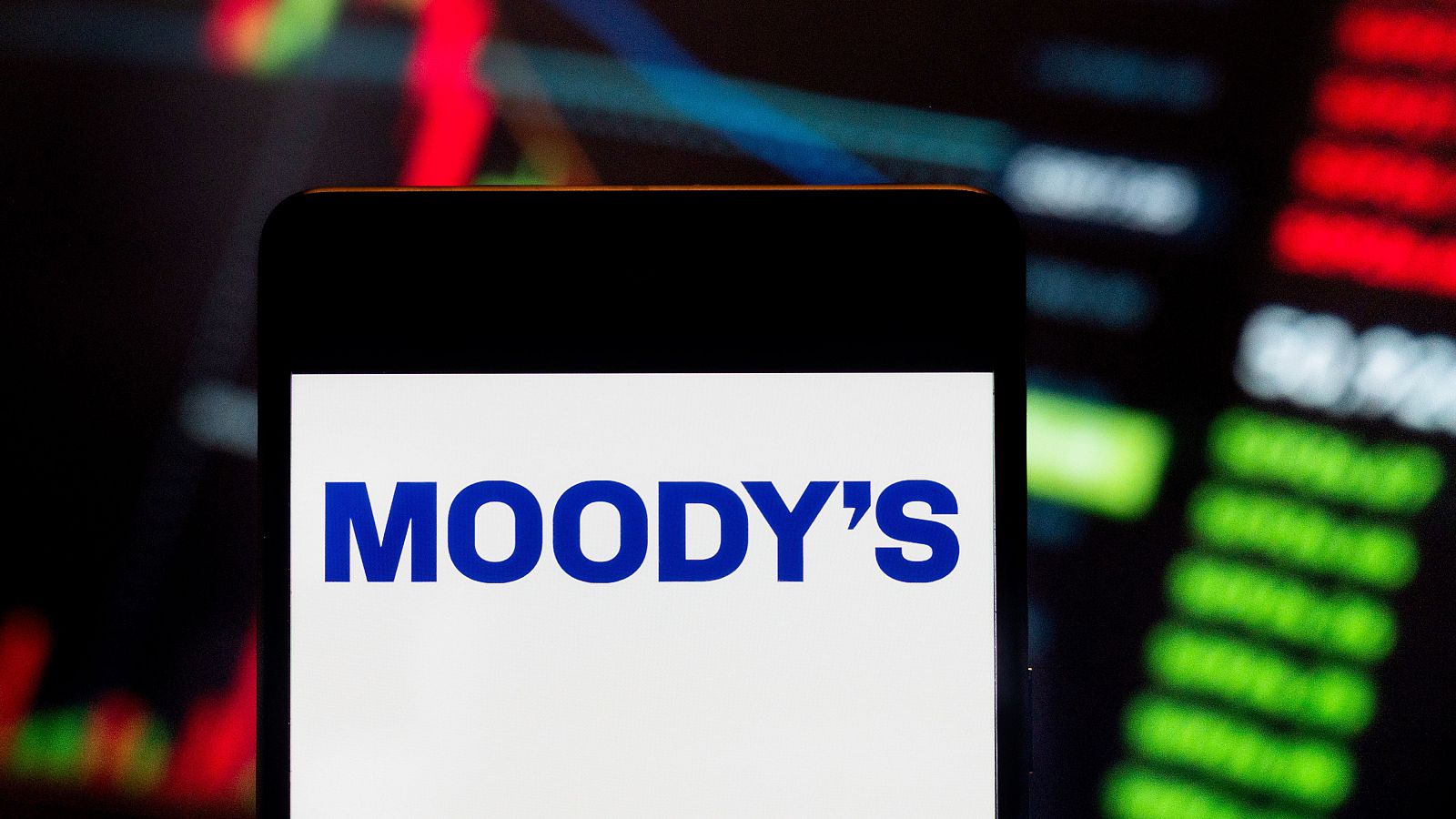 Moody's y Fitch se unen a S&P y también mejoran la nota a España por la "fortaleza de su economía"