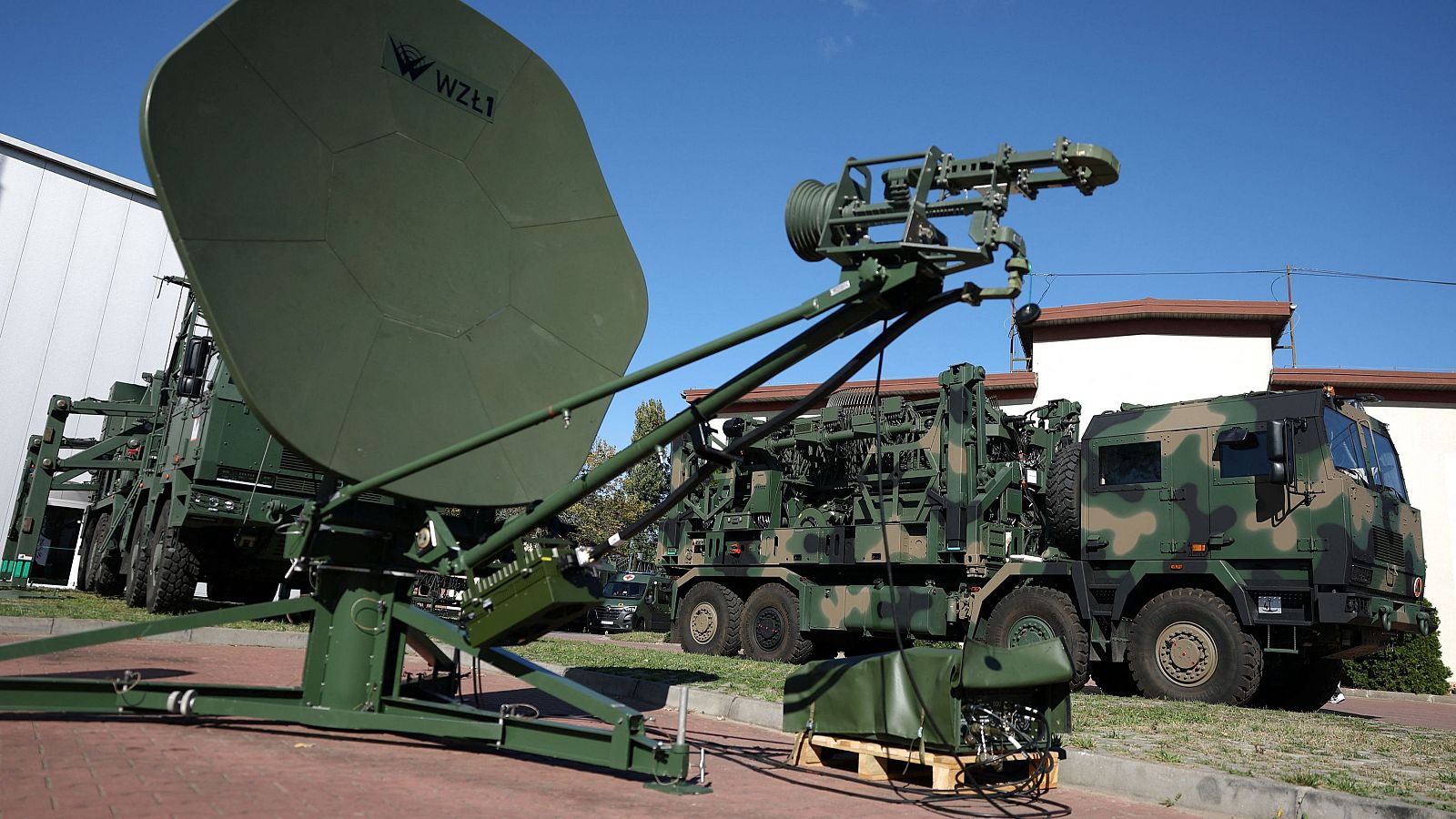 Polonia cierra temporalmente su espacio aéreo e inicia maniobras "preventivas" por los ataques rusos