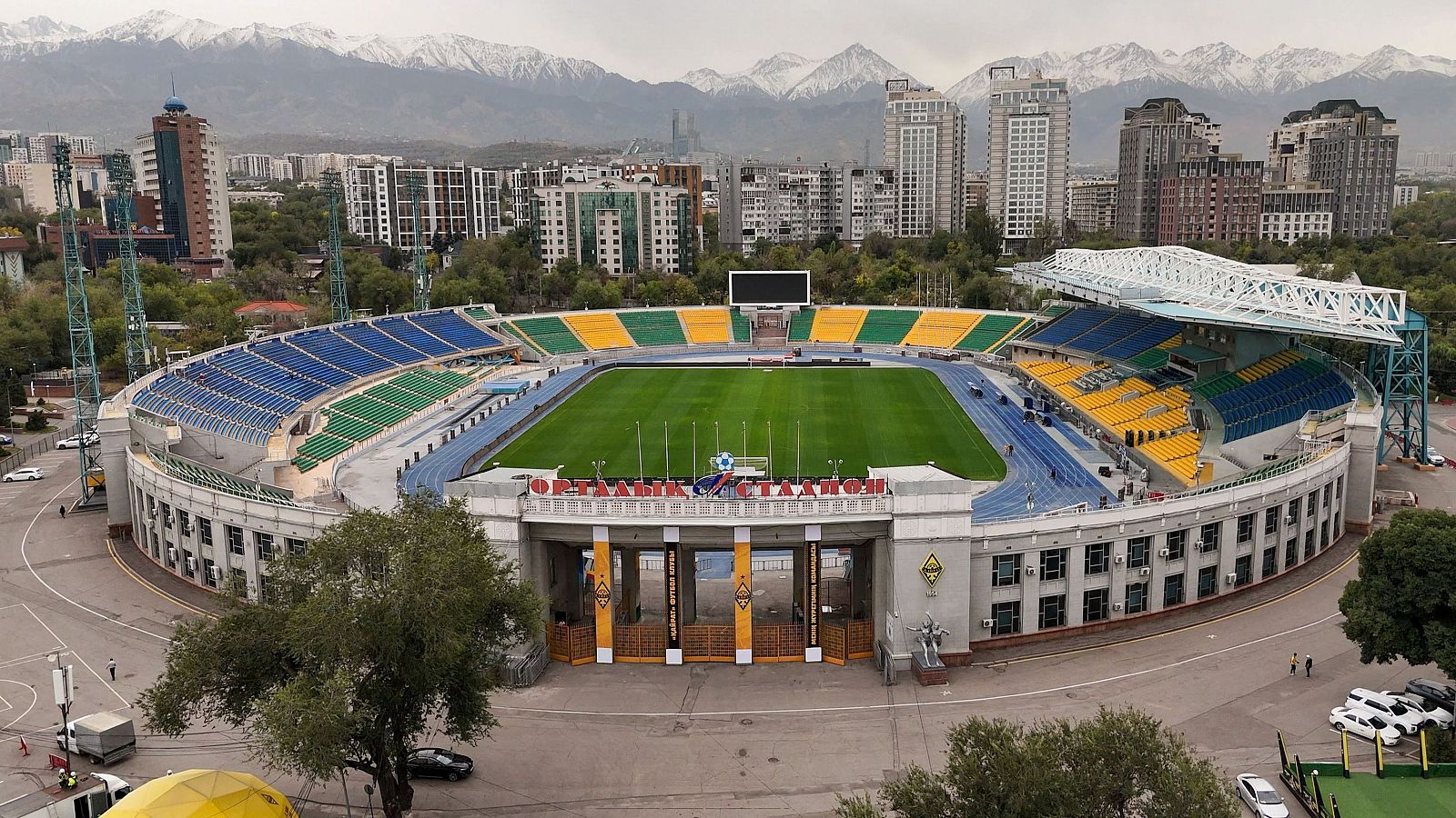 El Real Madrid busca olvidar el castigo en el derbi en su lejana visita al Kairat Almaty kazajo en Champions