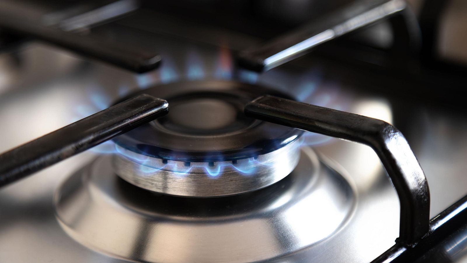 La tarifa regulada individual de gas sube un 13,2% y la vecinal aumenta entre un 12% y un 20,1% a partir de octubre