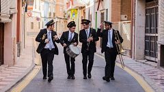 'La banda', la película para quienes echan de menos su hogar: actores debutantes y un regreso a casa con inspiración real