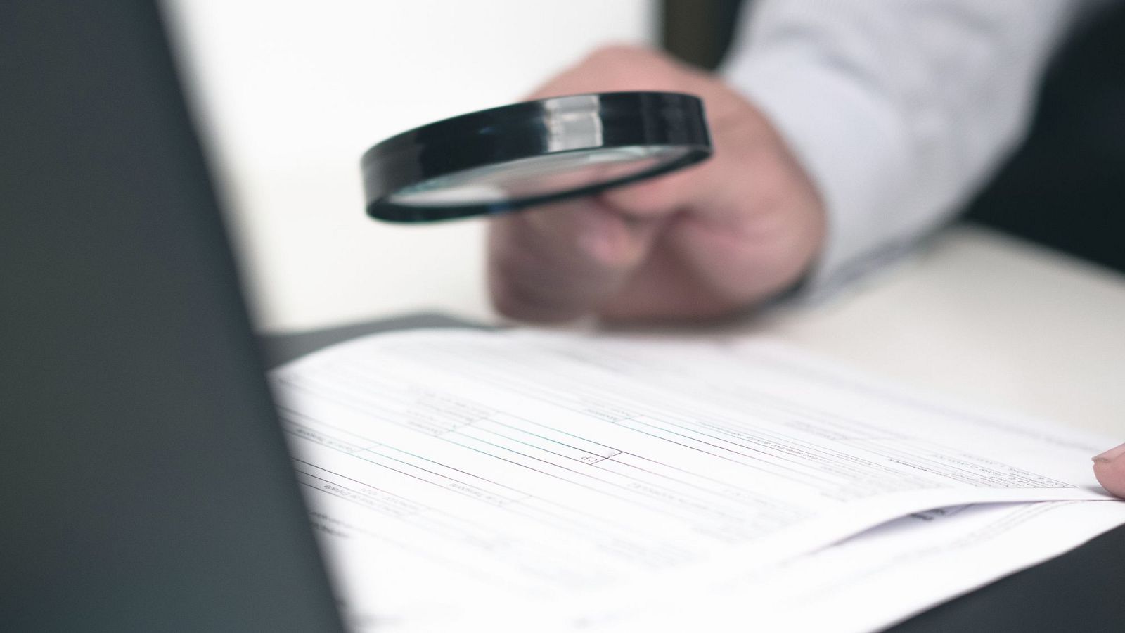 Lenguaje claro o el fin de la letra pequeña en los documentos bancarios: "Tenemos derecho a entender"