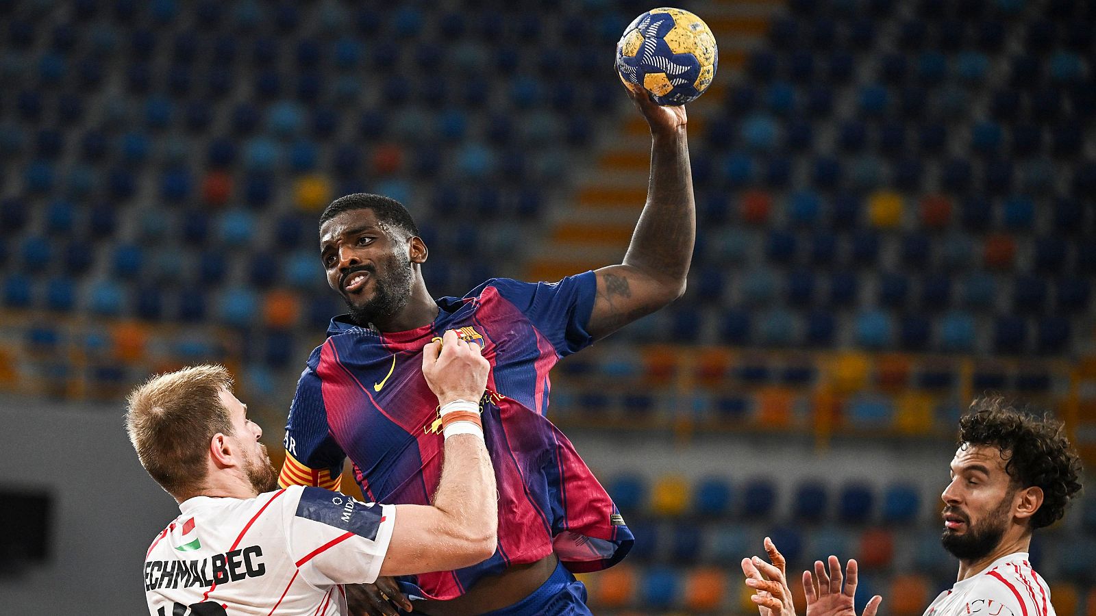 El Barcelona se proclama campeón del mundo por sexta vez tras vencer al Veszprem húngaro en la final
