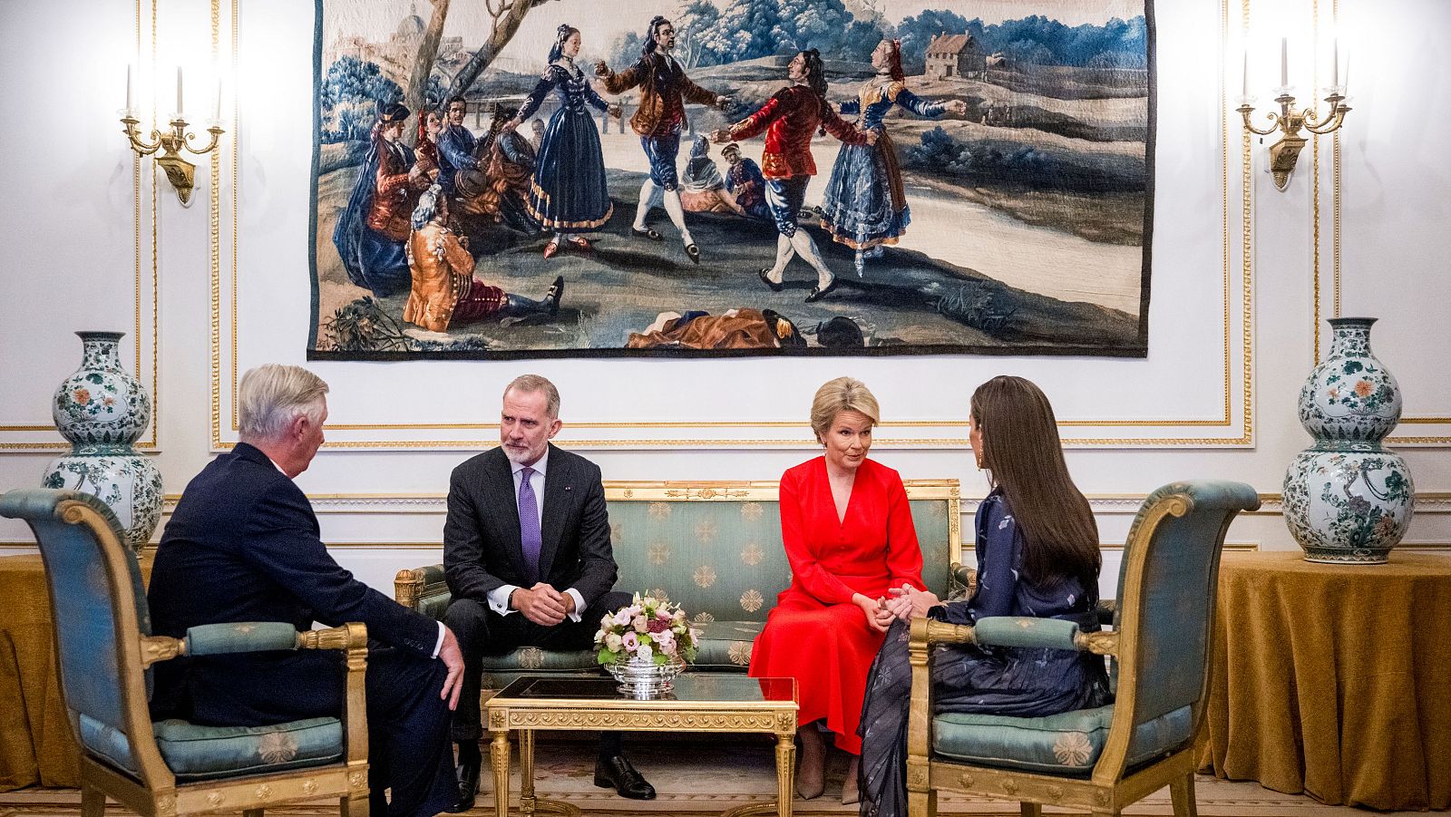 Los reyes Felipe y Letizia, recibidos en el Palacio Real de Bruselas
