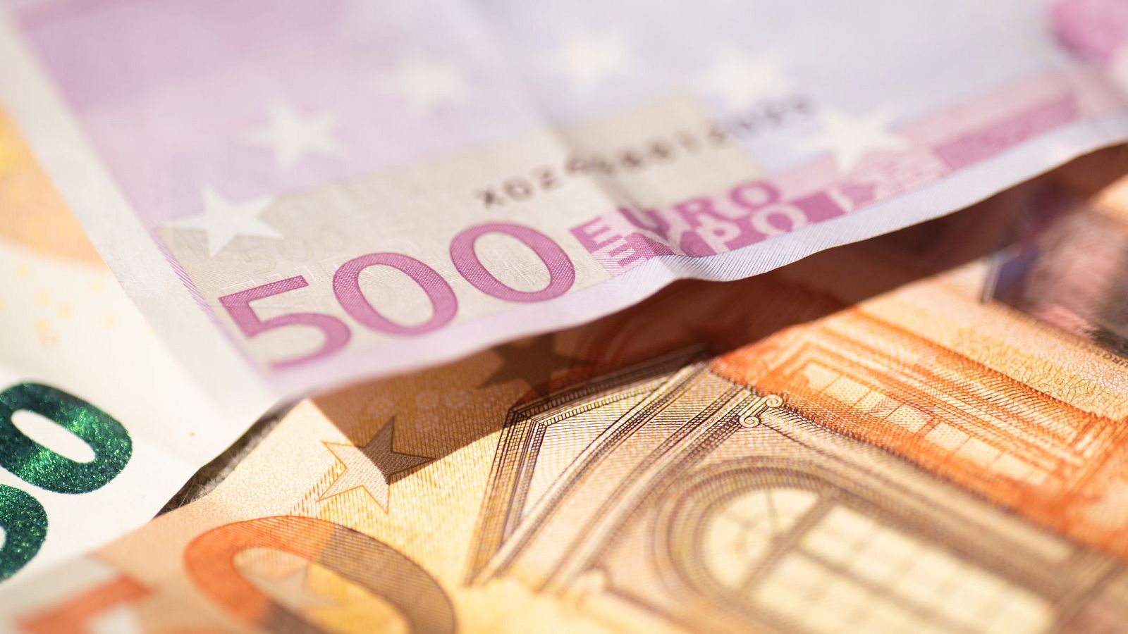 Aprobado el anteproyecto de Ley de Administración Abierta, que obligará a publicar los viajes de altos cargos públicos