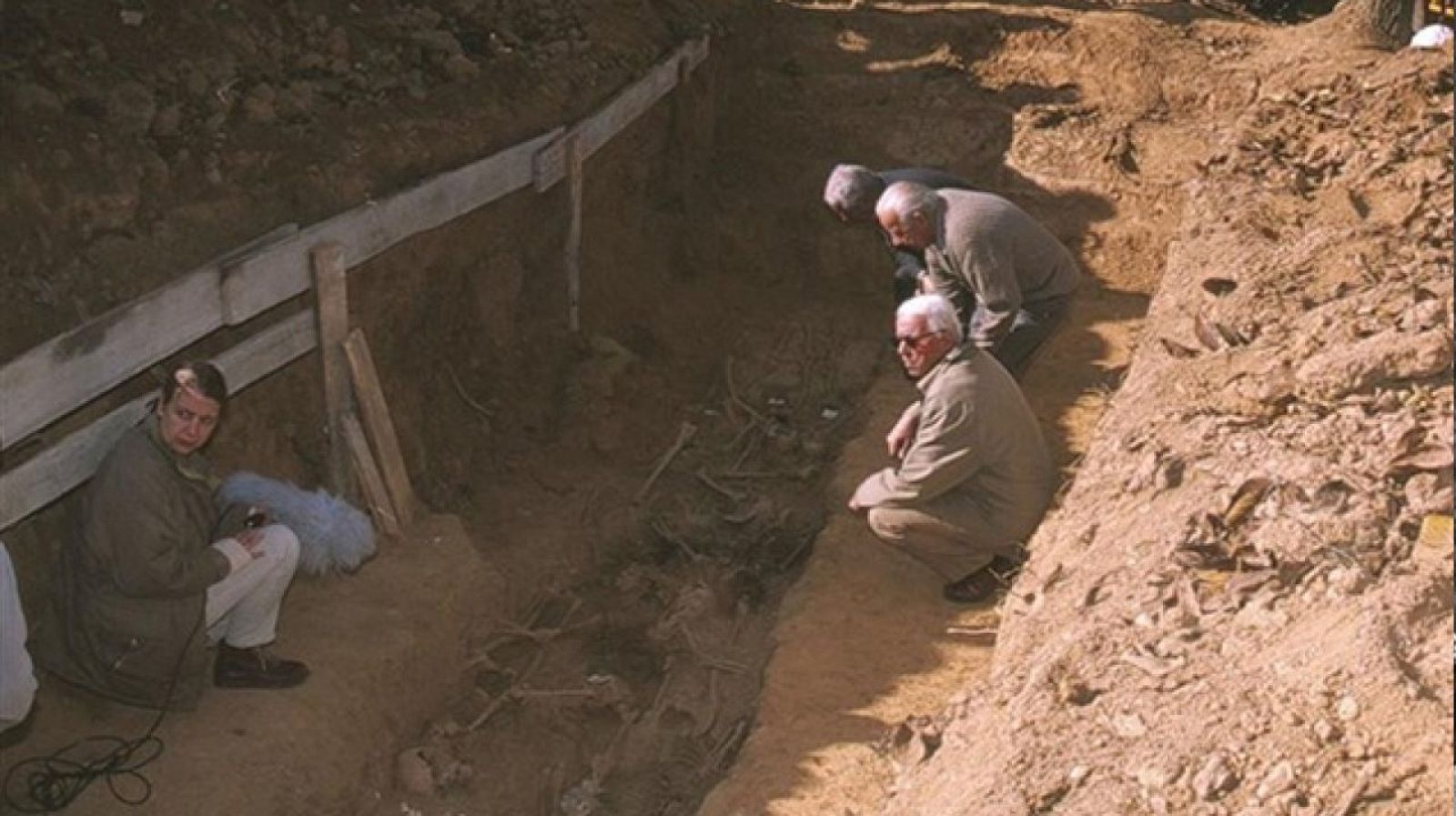Exhumación de la fosa de Priaranza
