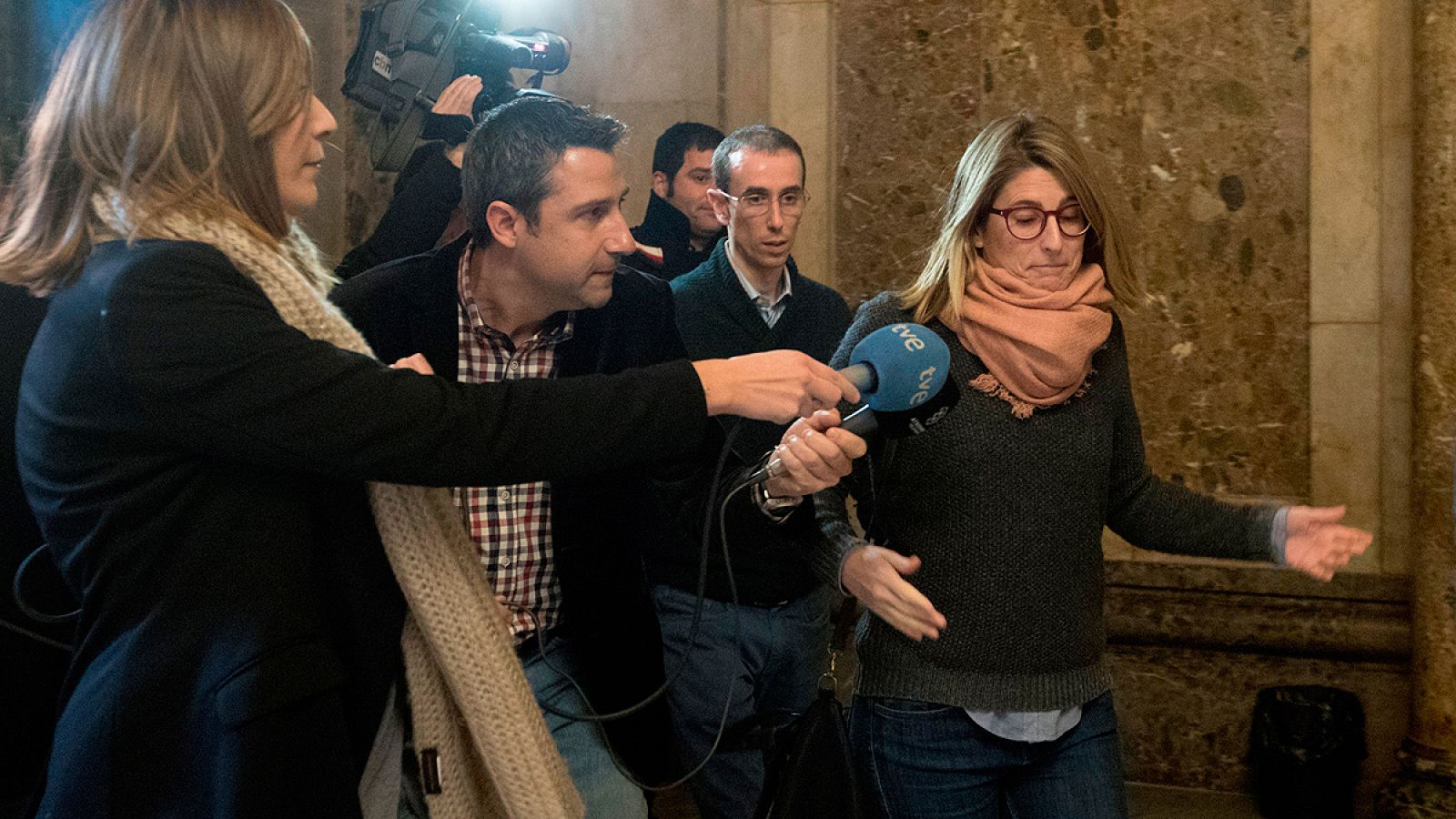 Elsa Artadi esquiva las preguntas de los periodistas, tras los rumores que la perfilan como candidata a presidir la Generalitat