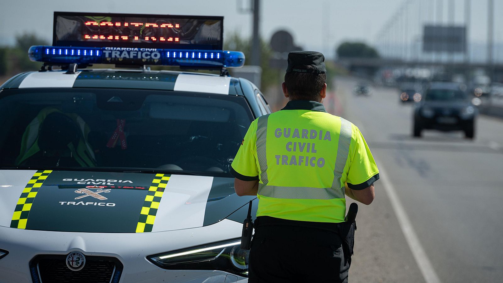 Imagen de archivo de un control de velocidad de la Guardia Civil.