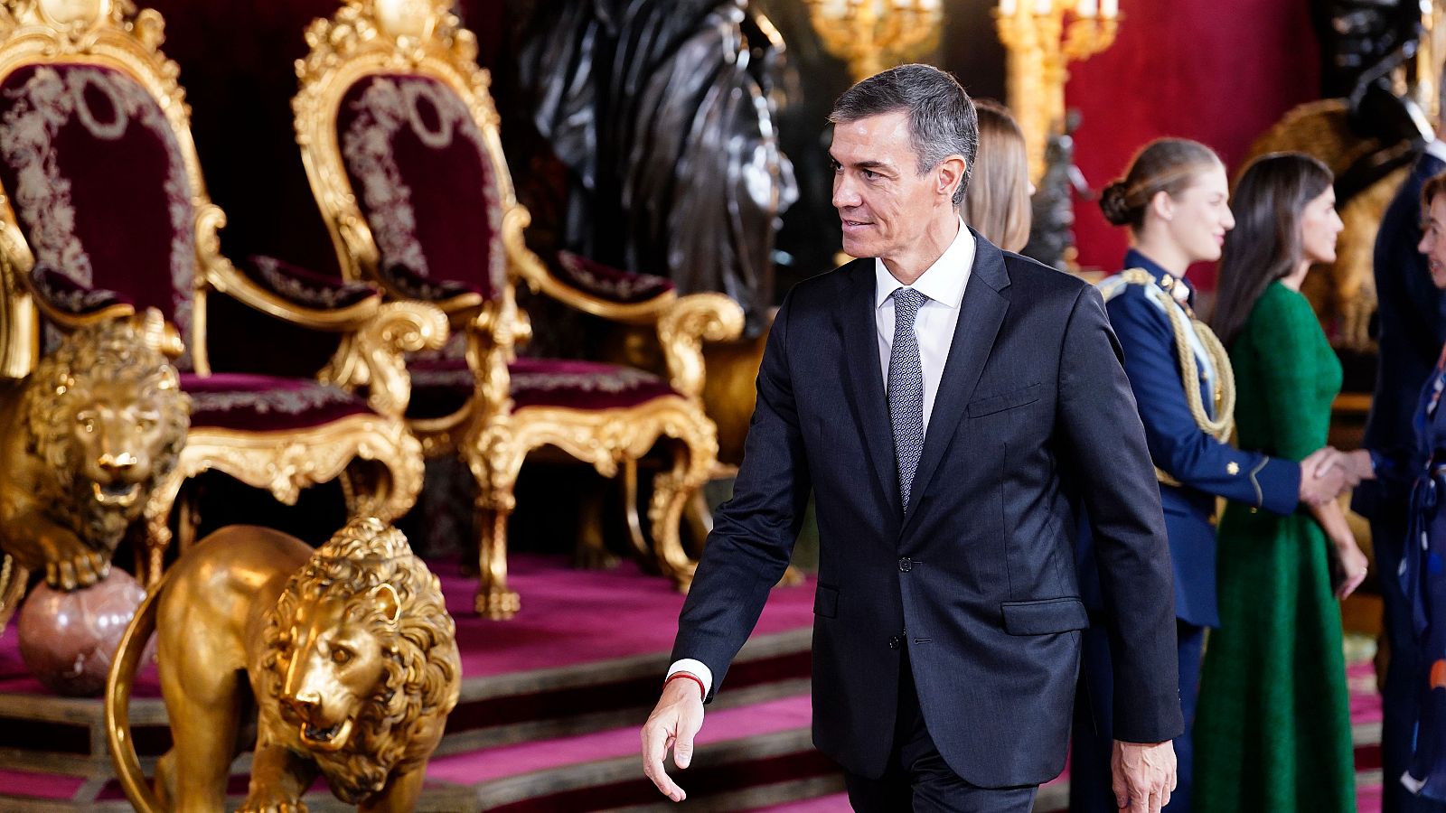 El presidente del Gobierno, Pedro Sánchez, durante la recepción con motivo del día de la Fiesta Nacional en el Palacio Real.