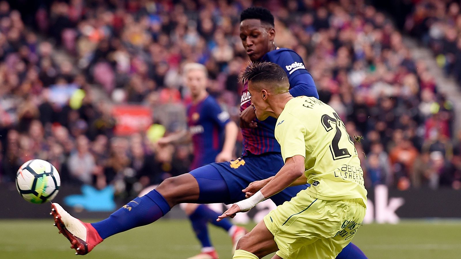 El Getafe se lleva un empate en el Camp Nou
