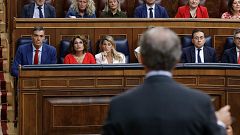 Feijóo dice que en Ferraz "los billetes corren como en un prostíbulo" y Sánchez replica: "La 'caja B' existió en su partido"
