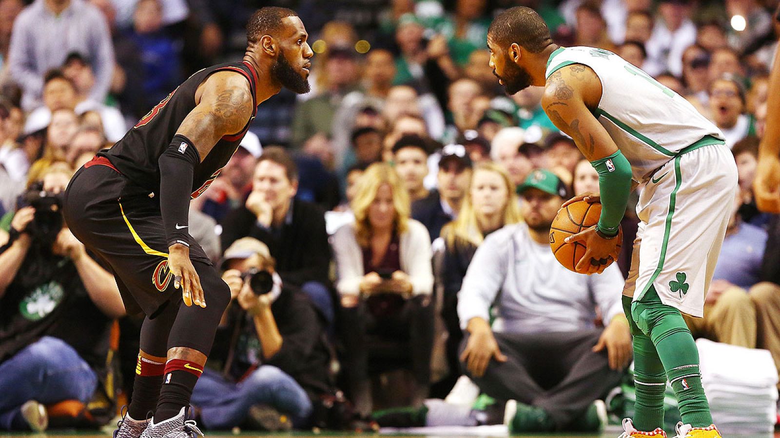 LeBron James y Kyrie Irving vuelven a ser compañeros en el All-Star