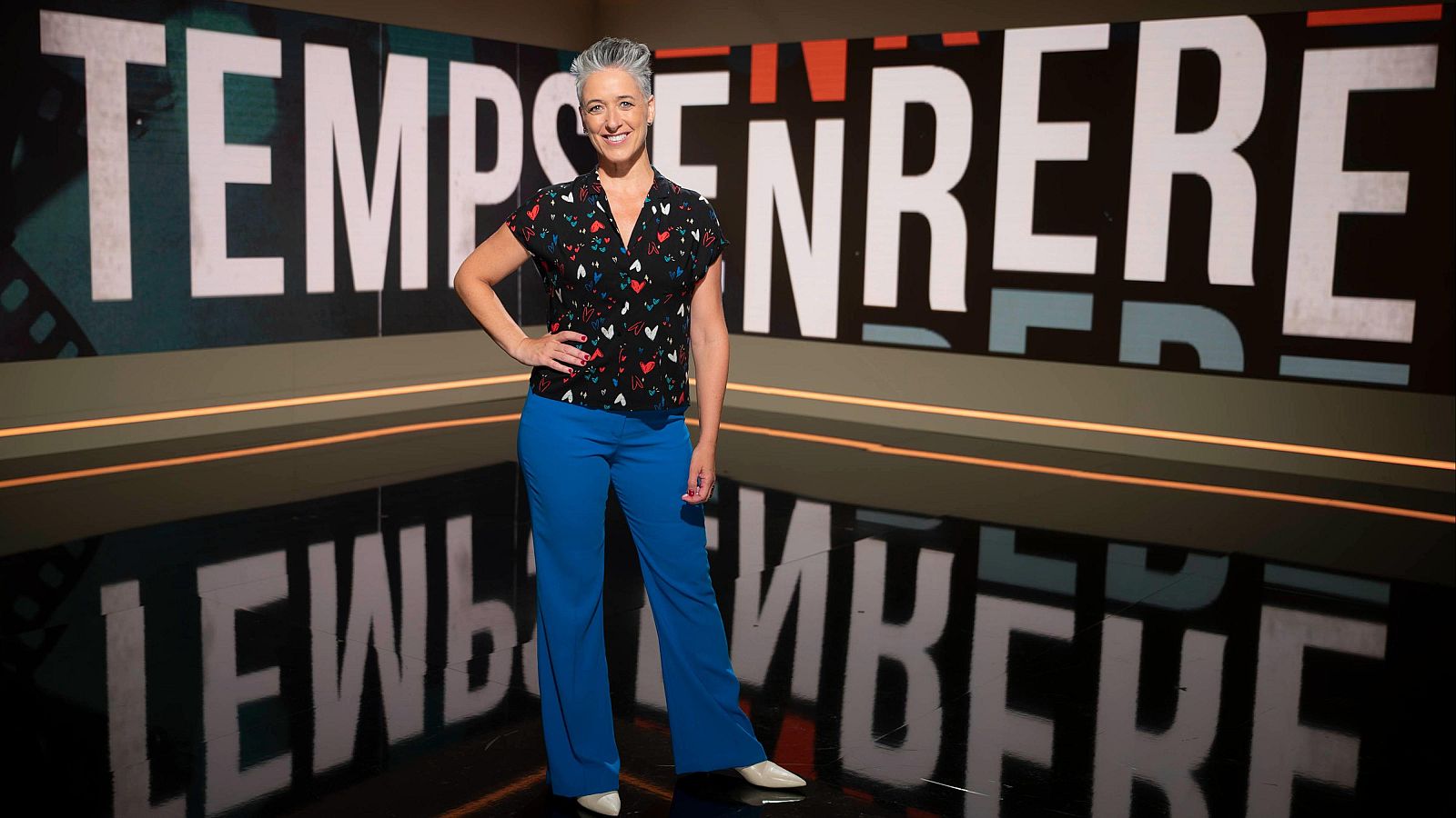 Montse Soto, directora i presentadora de 'Temps enrere', al plató del programa