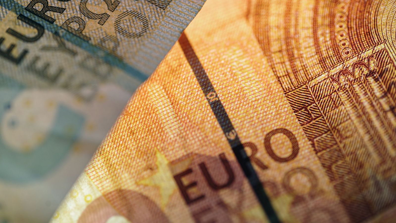 La deuda pública sube en agosto hasta 103% del PIB y alcanza 1,69 billones de euros, un nuevo récord