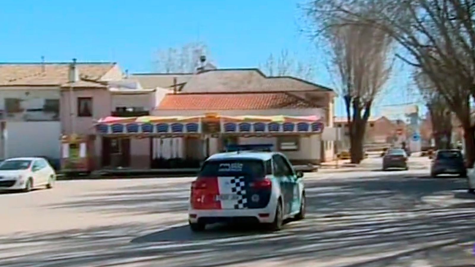 Vehículo de la Policía Local de Herencia en las fiestas de Carnaval del municipio