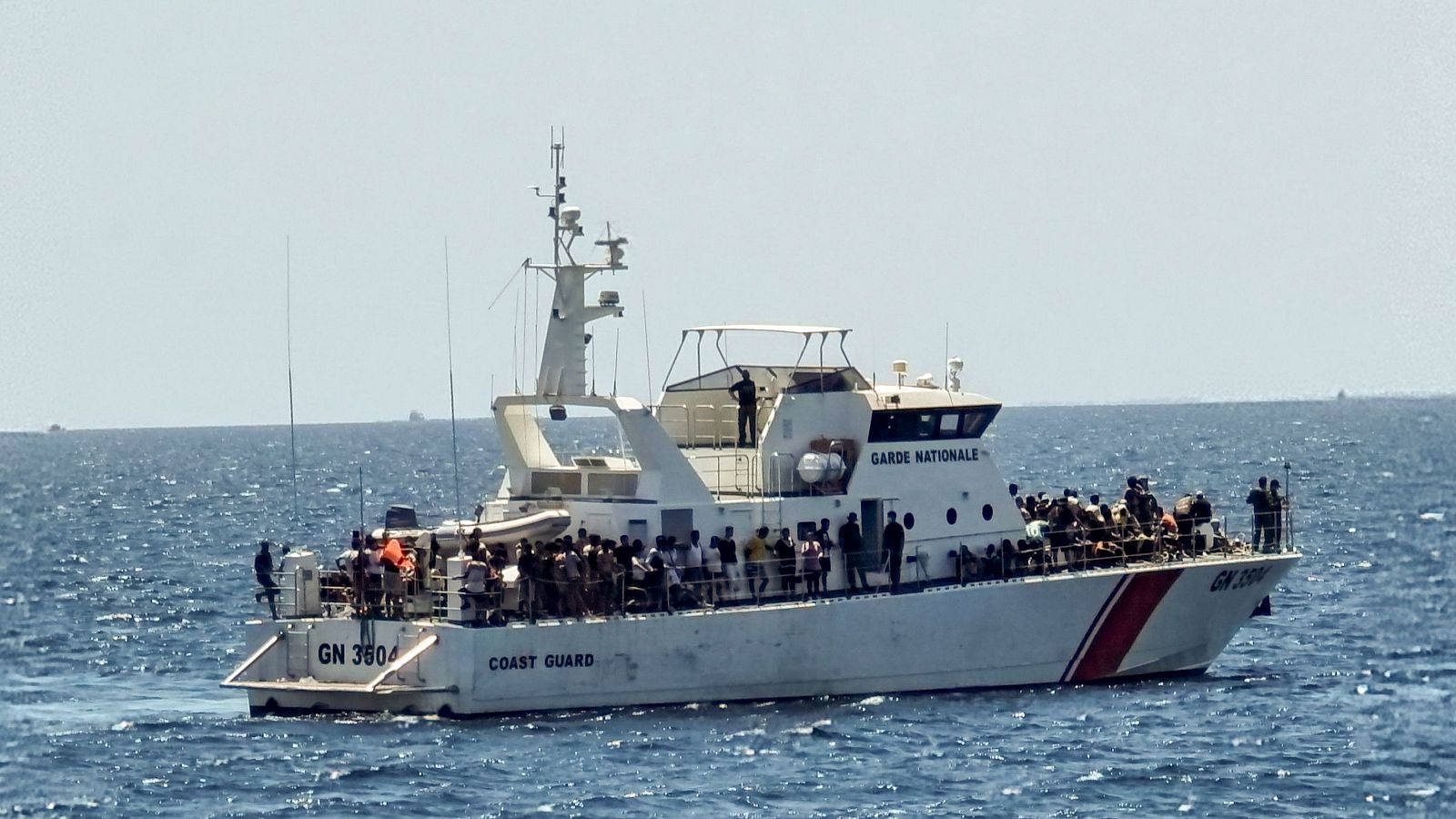 Foto de archivo de la Guardia Costera tunecina durante un rescate