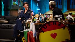 Bárbara Lennie se marca el regalo más random de la temporada en La Revuelta y tiene nombre y apellidos