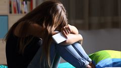 La madre de una menor víctima de bullying denuncia la pasividad del colegio: "No les parecía que hubiera indicios suficientes"