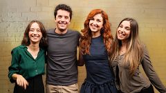 ¿Por qué los jóvenes vuelven a casarse? "Literal" explora el compromiso en tiempos de algoritmos