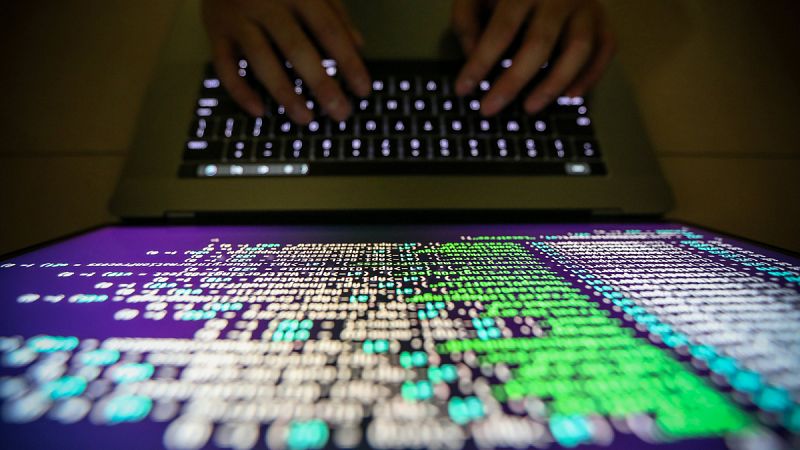 Londres acusa a Rusia de estar detrás del ataque cibernético contra Ucrania