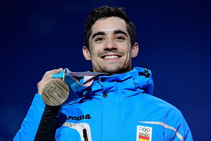 Javier Fernández se sube al fin al podio olímpico con un bronce