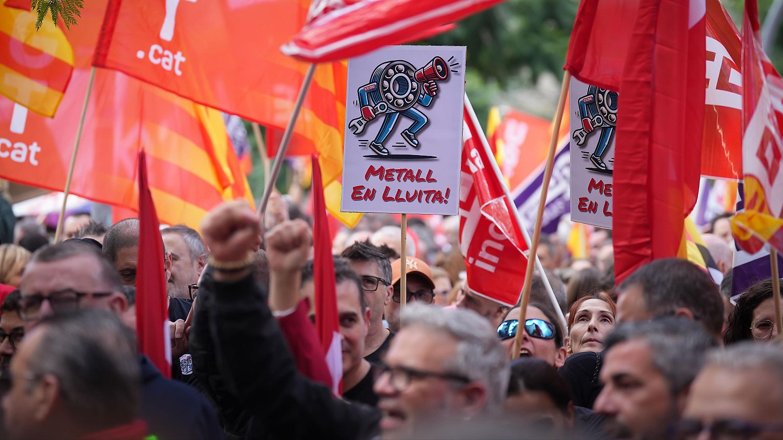 La huelga del metal en la provincia de Barcelona obliga a parar la producción de vehículos en la planta de Ebro