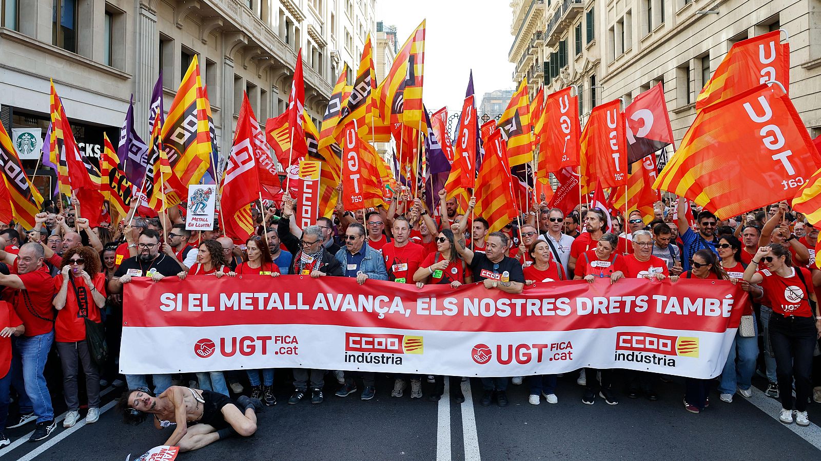 La segunda jornada de huelga del metal en Barcelona mantiene parada la planta de Ebro y continúa afectando a Seat