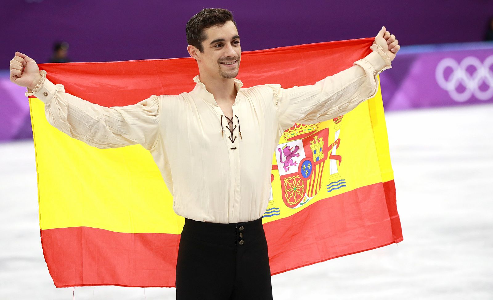 Javier Fernández celebra su bronce en Pyeongchang
