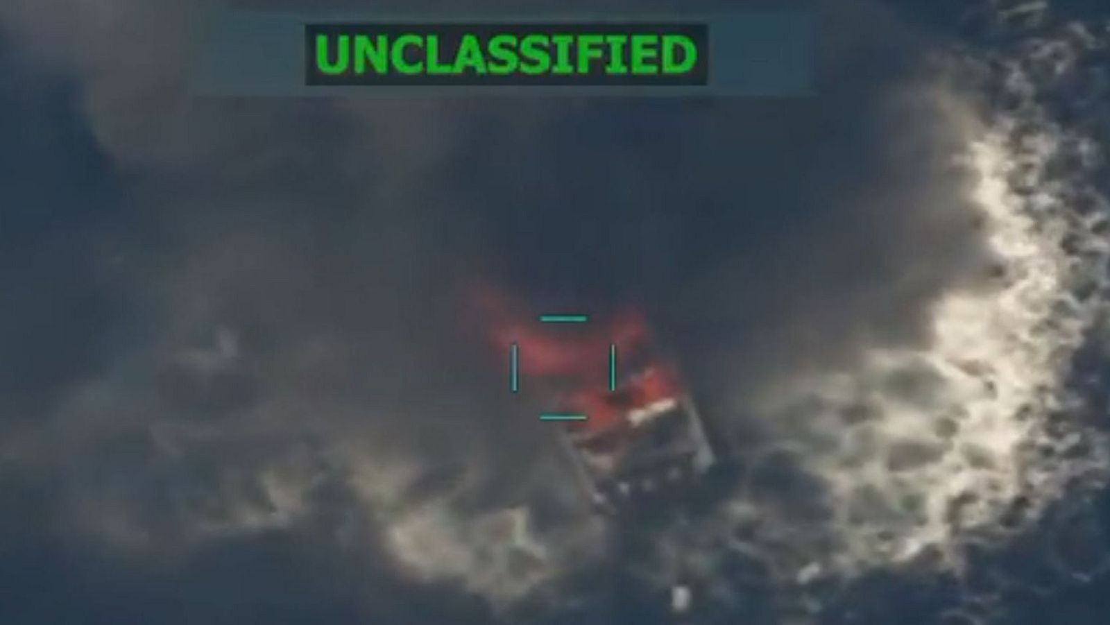 Captura de pantalla de un video publicado en la cuenta oficial de la red social X @SecWar del secretario del Departamento de Defensa estadounidense, Pete Hegseth,