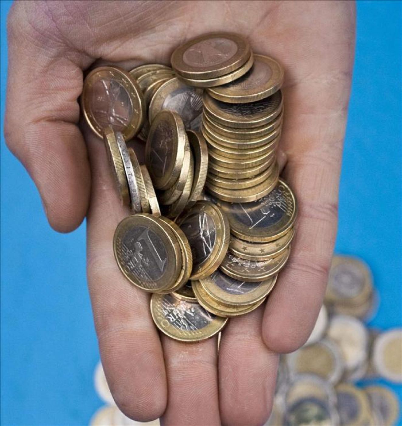 Un puñado de monedas de euro
