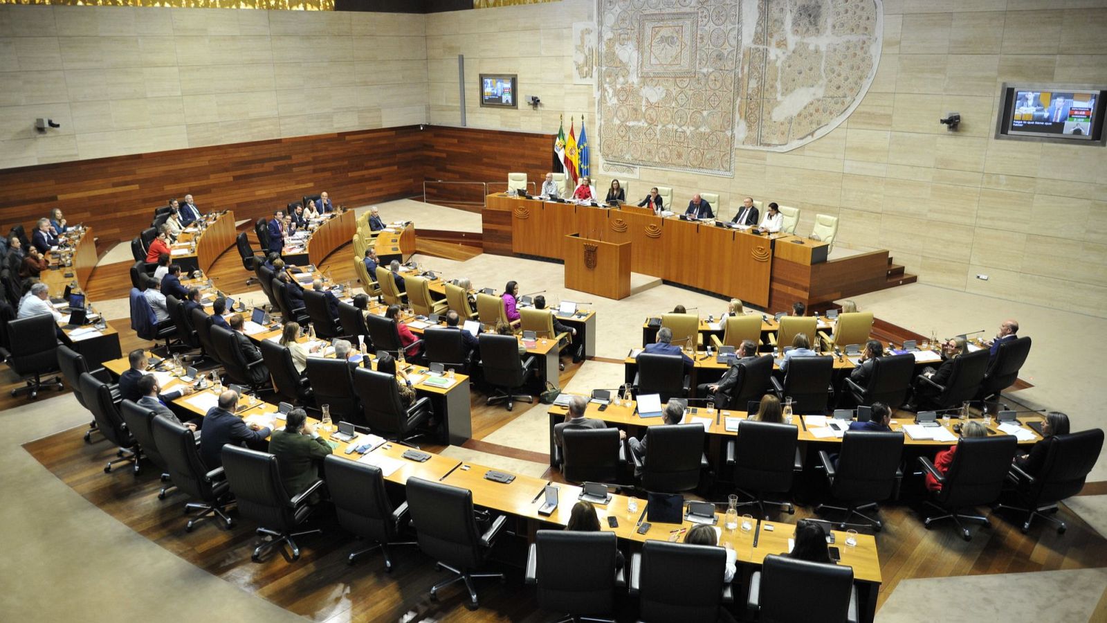 Sesion plenaria de octubre 2025, en la Asamblea Extremadura