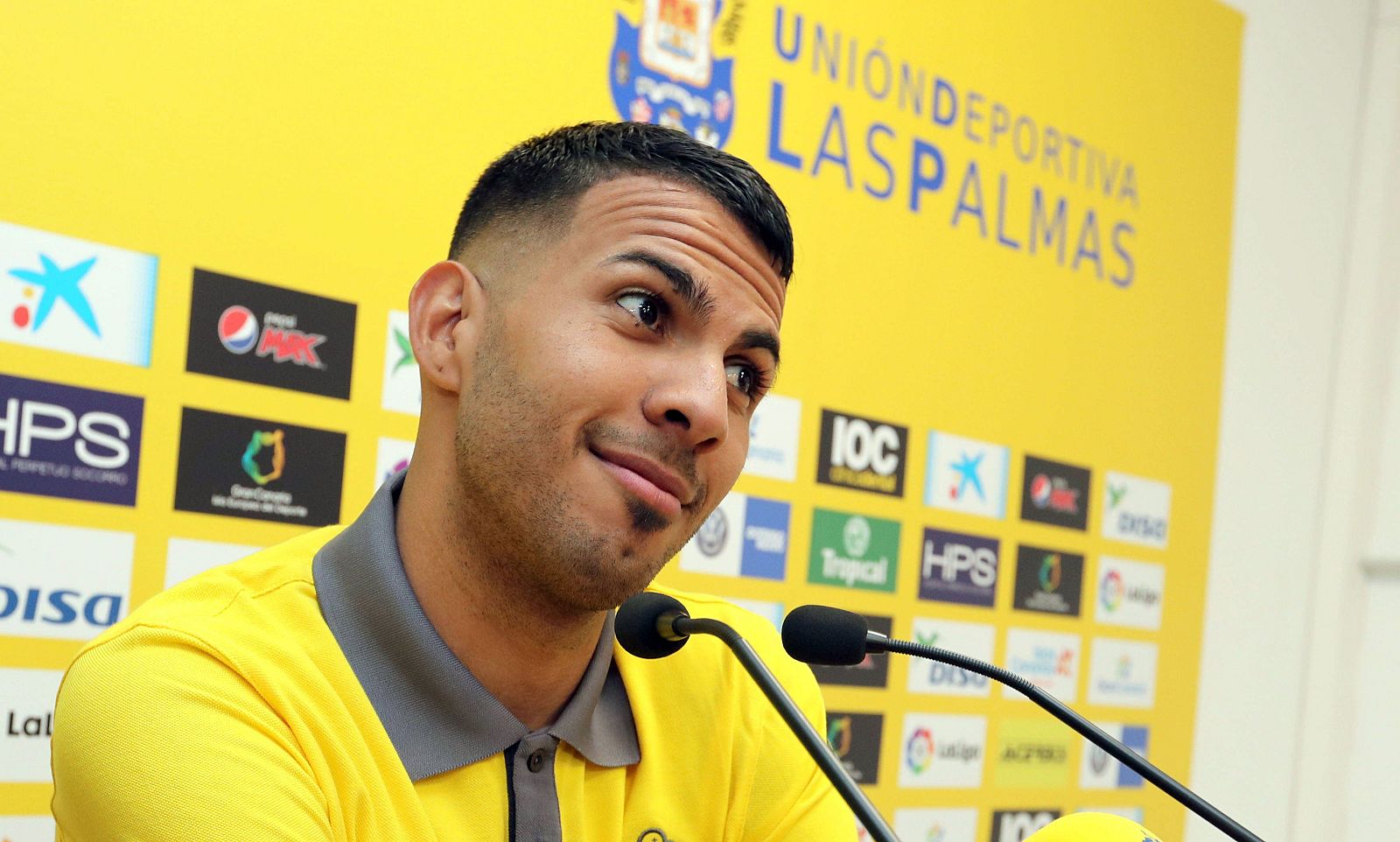 El ya exjugador de la UD Las Palmas, Jonathan Viera, durante la rueda de prensa.