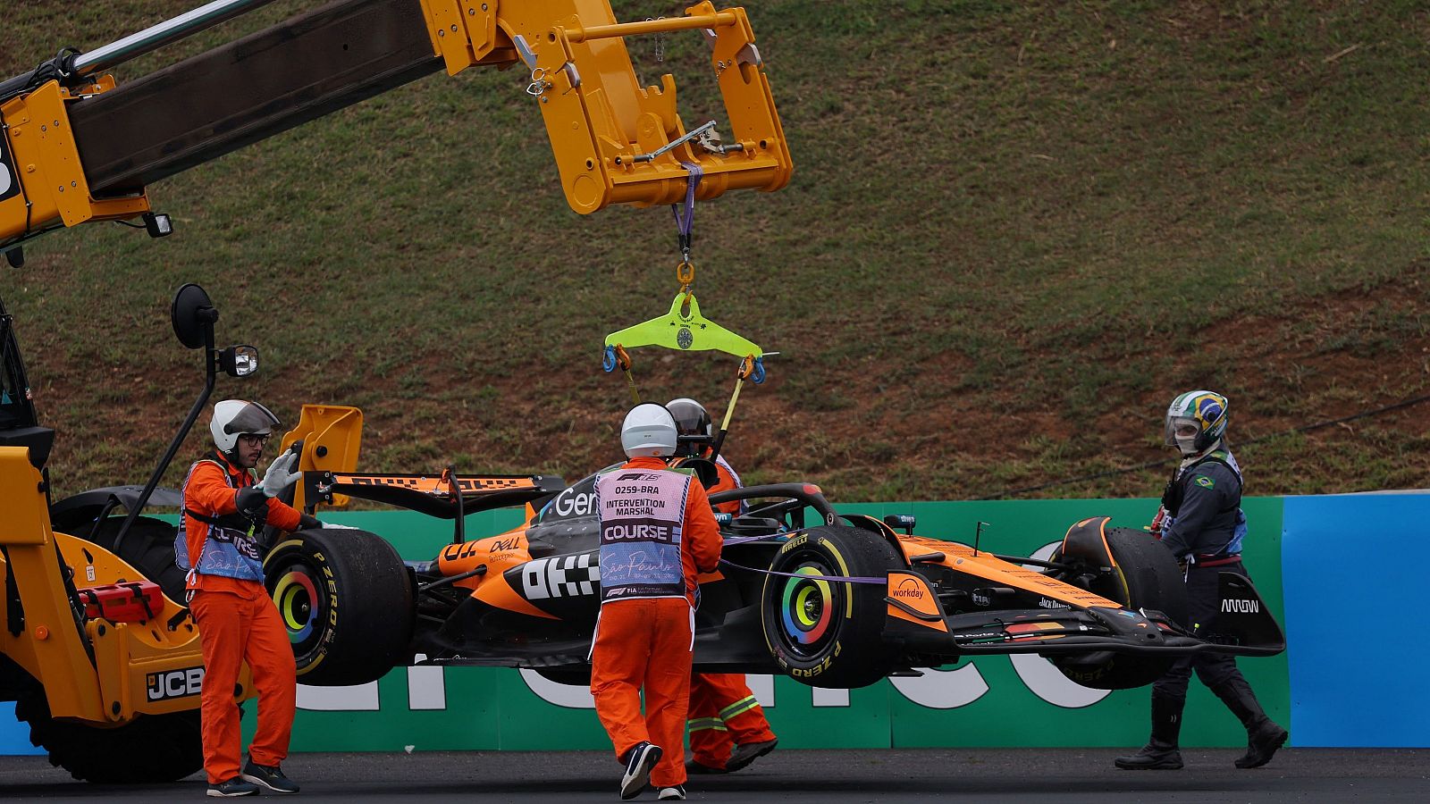 Piastri abandona en la carrera sprint F1 de Brasil