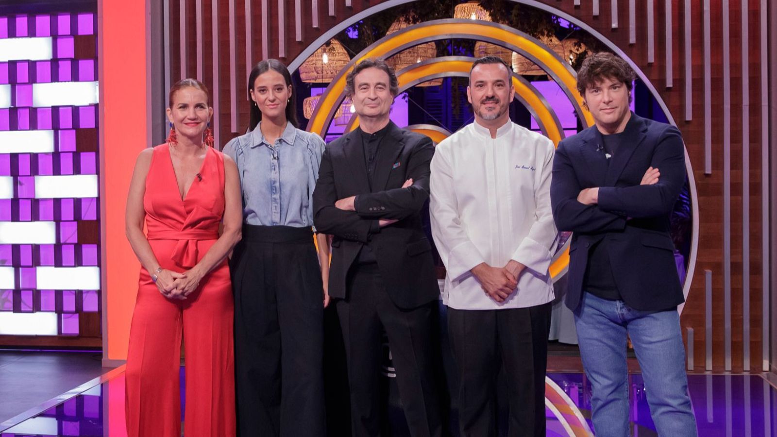 Victoria de Marichalar y el chef José Manuel Miguel, en su visita a 'MasterChef'