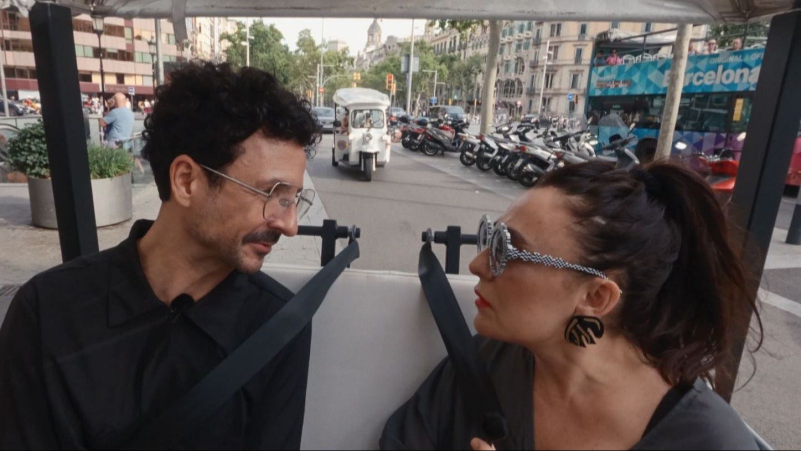 Raül Balam i Candela Peña per Barcelona conversant al programa 'Una tarda amb...'