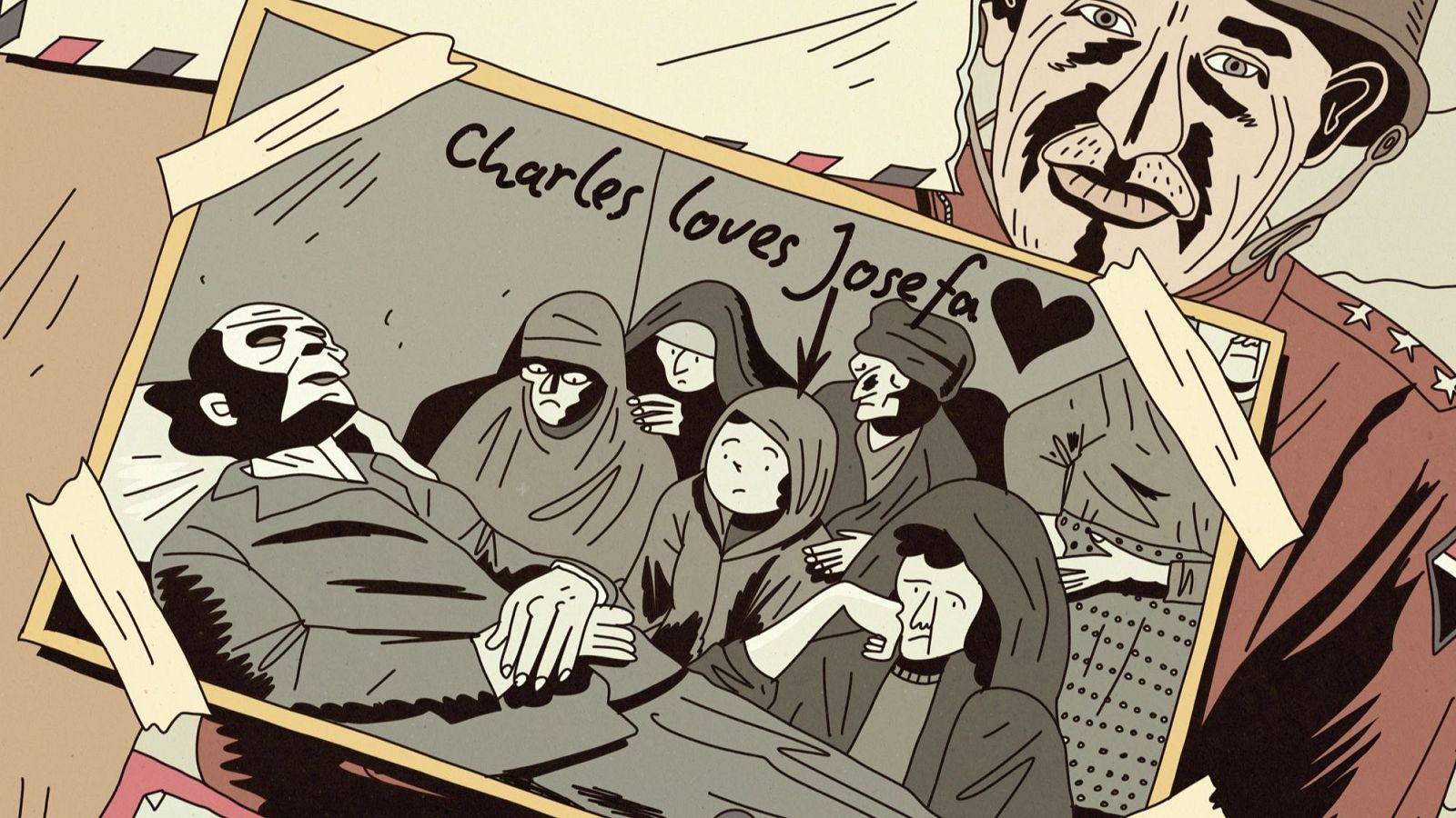 Un hombre con uniforme militar sostiene una fotografía enmarcada que muestra a otro hombre recostado, posiblemente enfermo o fallecido, rodeado de personas vestidas de luto. La imagen incluye la frase escrita a mano "Charles loves Josefa".