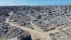 Gaza, desde la línea amarilla: sin rastro de vida entre polvo, arena y escombros