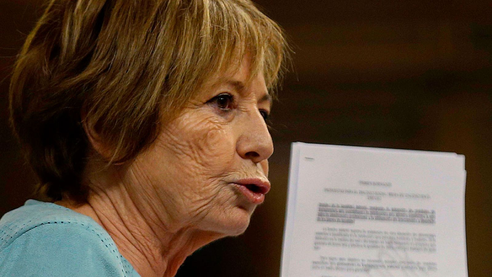 La diputada del PP, Celia Villalobos, durante su intervención este martes en el pleno del Congreso de los Diputados