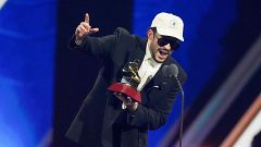 Bad Bunny y los argentinos Ca7riel y Paco Amoroso, triunfadores en los Latin Grammy