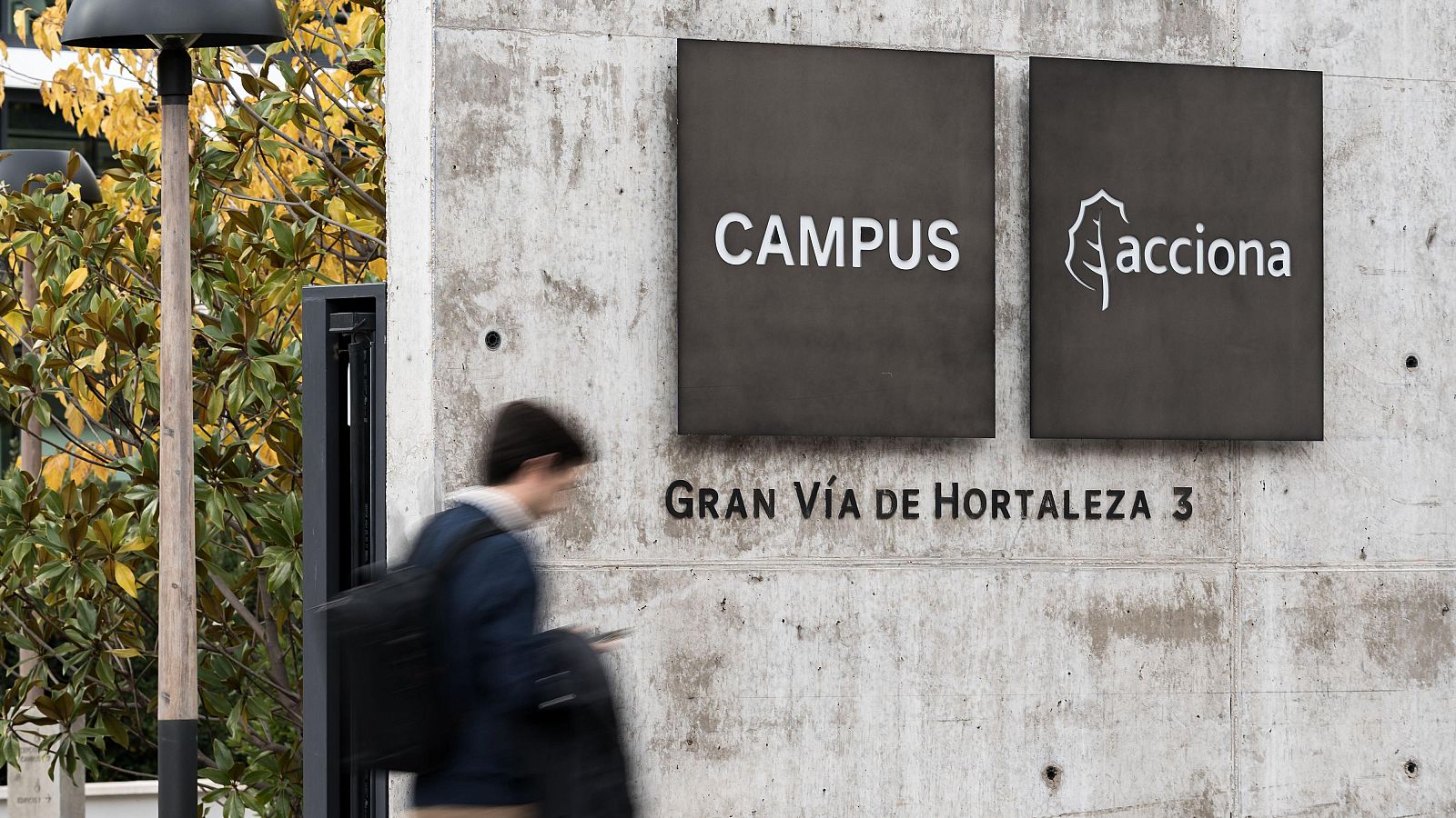 Acciona se desploma el 11% y Acciona Energía cae el 9% tras presentar su informe de tendencias de negocio