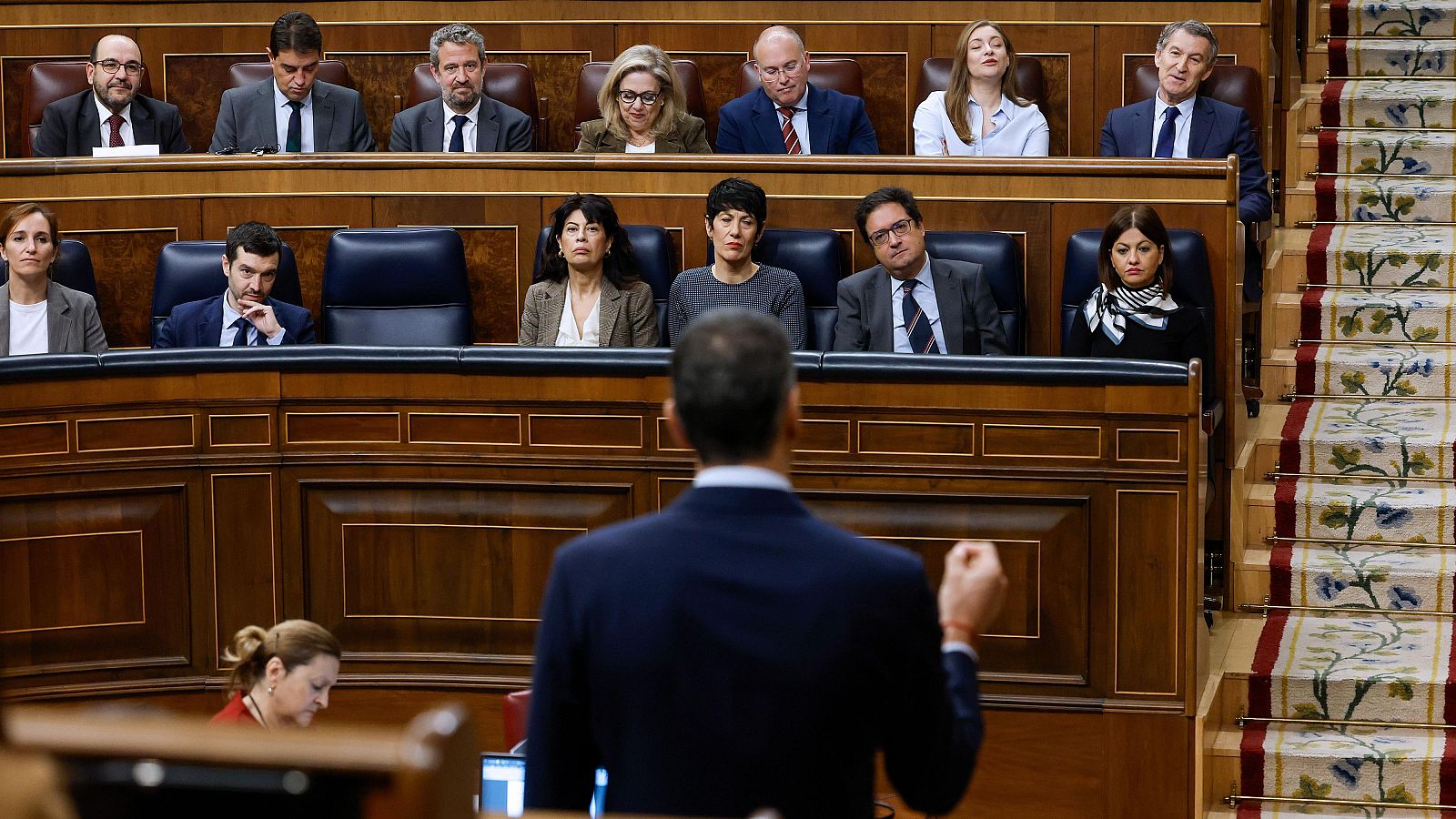 Barómetro CIS noviembre 2025: Pedro Sánchez se dirige en el Congreso a Alberto Núñez Feijóo durante la sesión de control al Gobierno del 19 de noviembre.